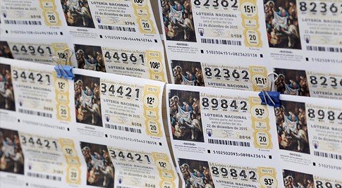 Aumentan el mínimo exento de impuestos para los premios de la Lotería de Navidad en España