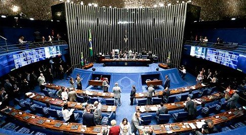 Brasil: las bancadas católica y evangélica se unen contra los juegos de azar en el Senado