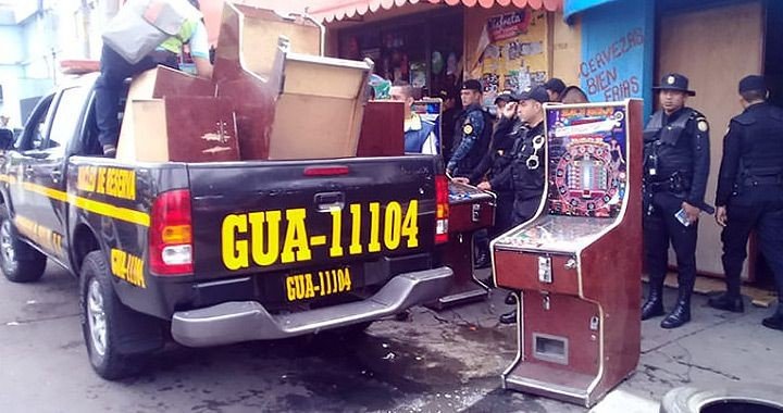 Incautan 85 tragamonedas ilegales en Guatemala
