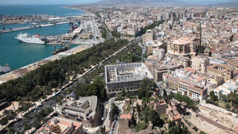 Málaga cierra por al menos dos semanas la hostelería y los establecimientos de juego