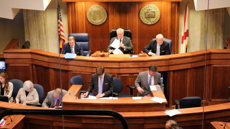 Alabama lawmakers submit sports betting bill