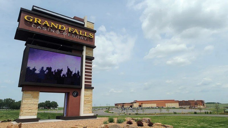 Iowa's Grand Falls Casino cleared for a $8M renovation 