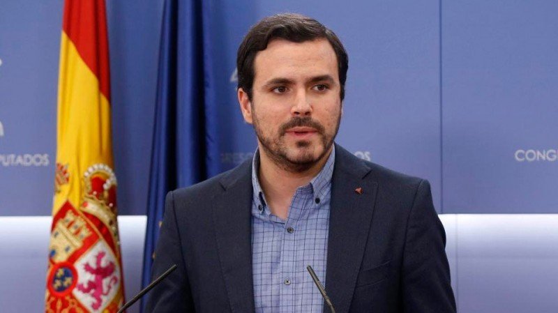 Alberto Garzón afirmó que las apuestas inmediatas son “mucho más peligrosas” que la Lotería del Estado