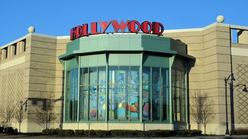 hollywood casino in maine