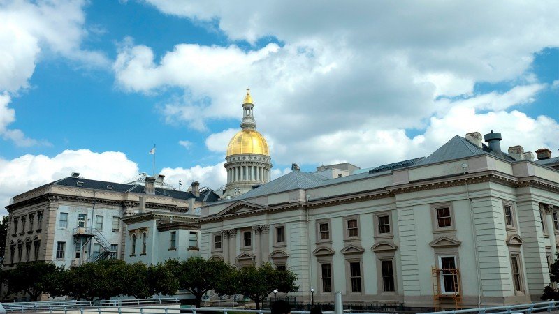 New Jersey's bill to extend online gambling for 10 more years advances in Senate