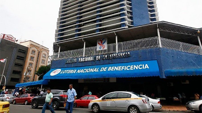 Panamá: trabajadores de la Lotería Nacional de Beneficencia reclamaron el pago de bonificaciones