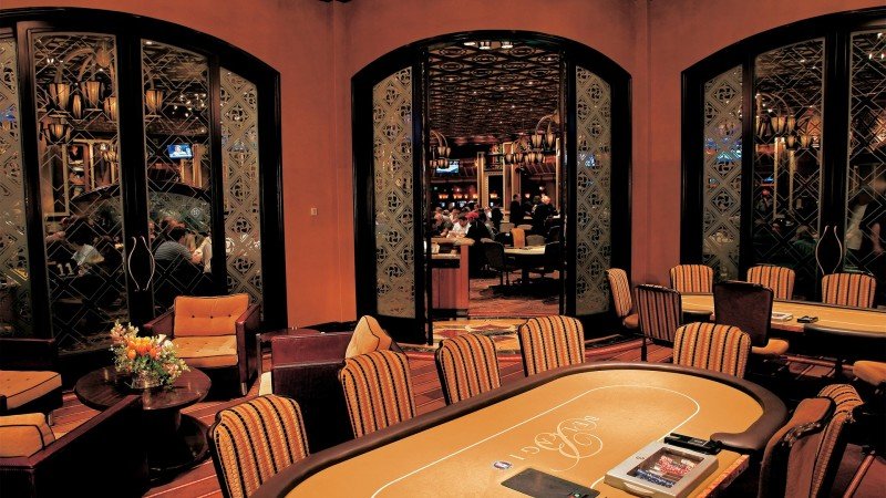 Bellagio and Caesars Palace reopen poker rooms today