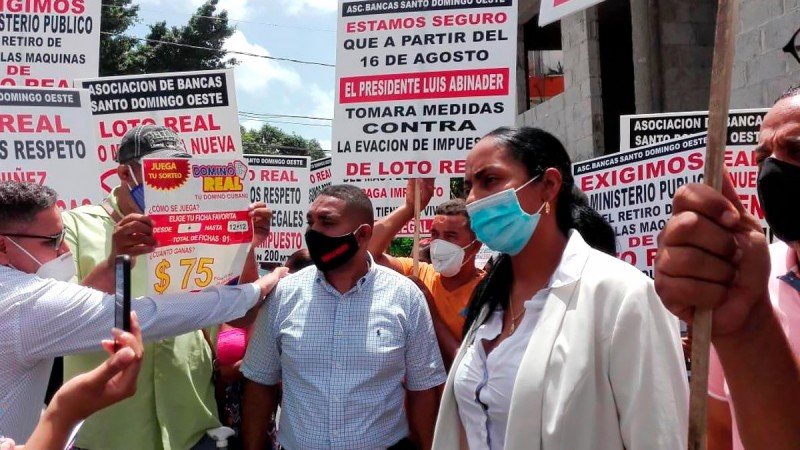 República Dominicana: dueños de bancas de lotería temen la quiebra
