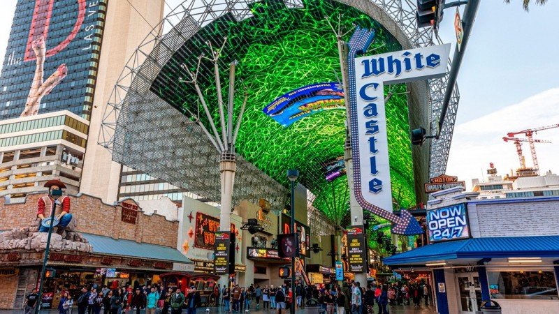 Fremont Street Experience commits to gunshot detection system