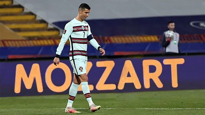 Mozzartbet adquirió la cinta de capitán de Cristiano Ronaldo
