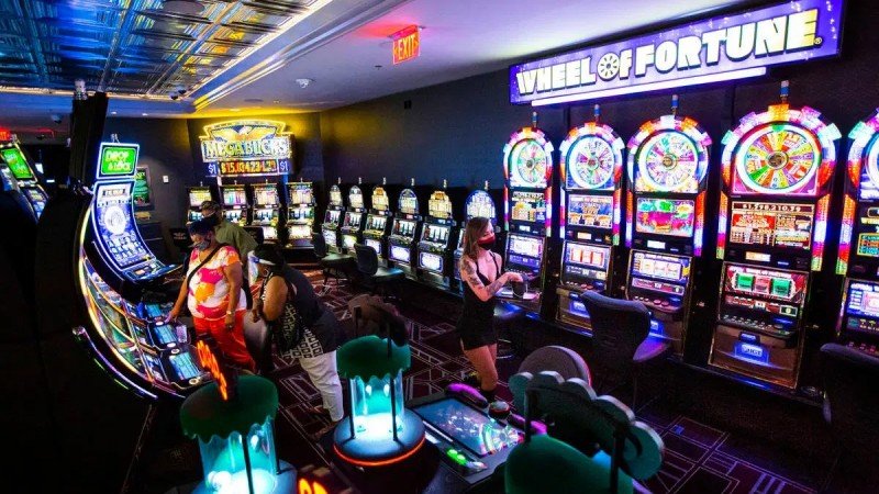 México retrocede en los límites de aforo en casinos ante el avance del COVID-19