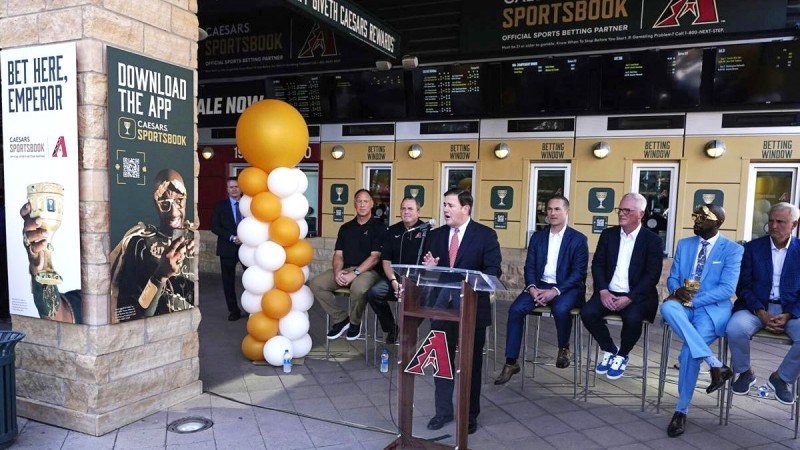 Caesars and MLB's Diamondbacks inaugurate retail sports betting in Arizona