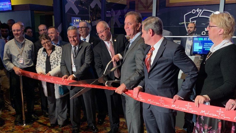 Mohegan Sun and Foxwoods debut Connecticut retail sports betting