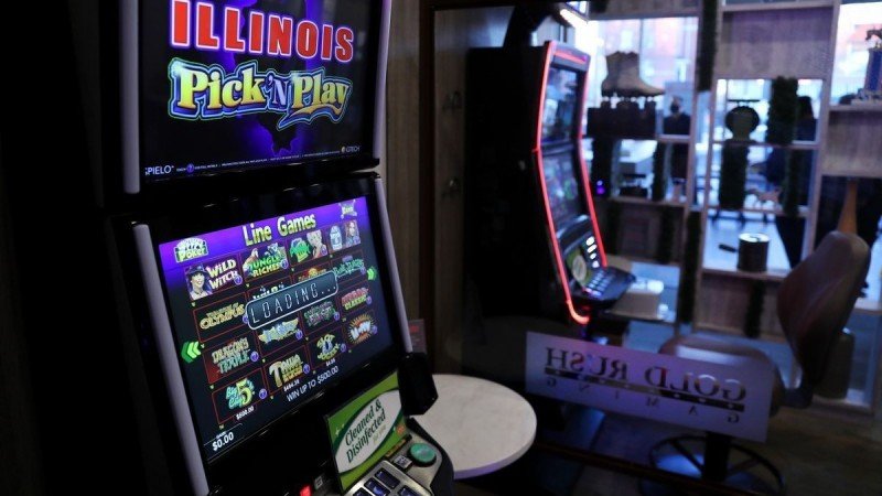 Illinois gambling revenue hits all-time high in fiscal year 2022 at almost $1.9 billion