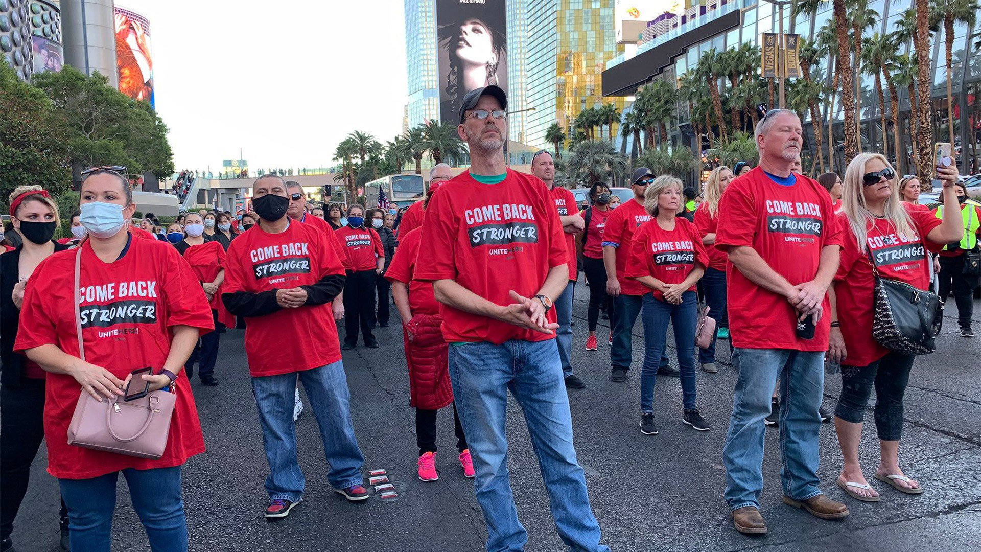 Culinary Union workers rally on Las Vegas Strip, demand new contracts