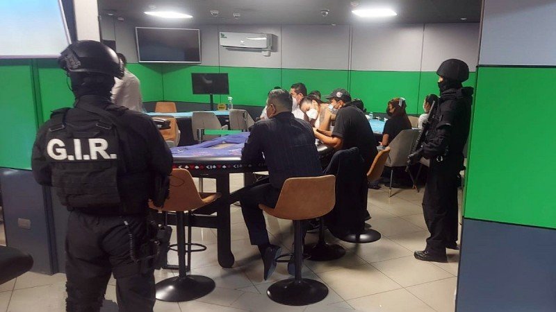 Policías allanan casino clandestino en el norte de Guayaquil