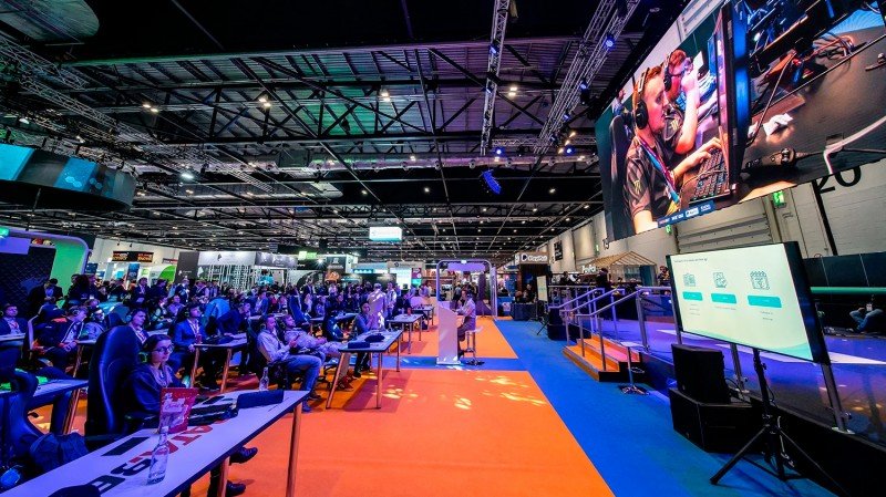 ICE London Esports Arena organizará un torneo de Rocket League en el Hyper X Esports Truck
