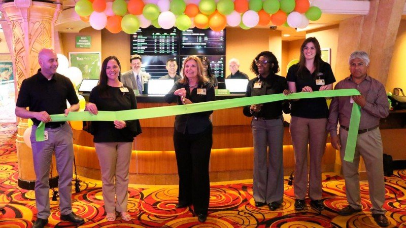 DraftKings opens temporary sportsbook at Hollywood Casino Baton Rouge