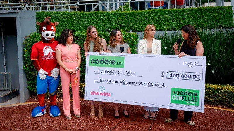 Codere Online donó USD 300.000 a una ONG mexicana que apoya al fútbol femenino