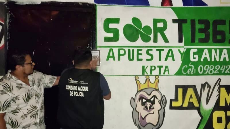 Ecuador: Clausuran un casino clandestino y otros dos locales ilegales de juegos de azar en Manabí