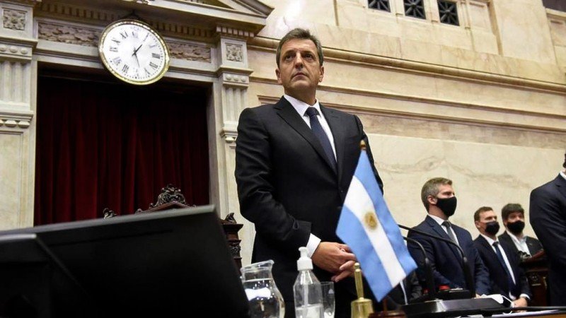Argentina's government makes official the restrictions in new slot machine import regime