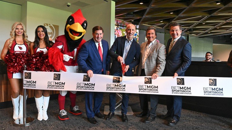 BetMGM and Arizona Cardinals debut first NFL in-stadium sportsbook at State Farm Stadium