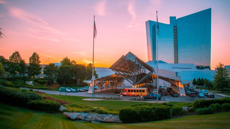 Mohegan Sun voted "Best Casino Hotel" in USA Today's readers' Choice Awards for fifth consecutive year