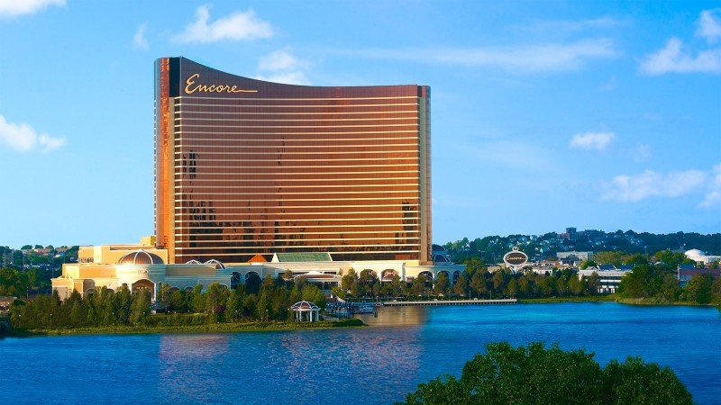 Massachusetts sports betting: Encore Boston Harbor inks "preliminary" deal with Caesars for one of its mobile licenses