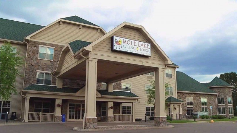 Wisconsin: Compact allowing Sokaogon Chippewa tribe to offer sports betting at Mole Lake Casino signed
