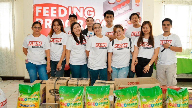 FBM se asoció con la Fundación Pangarap para realizar una iniciativa de Programa de Alimentación en Filipinas