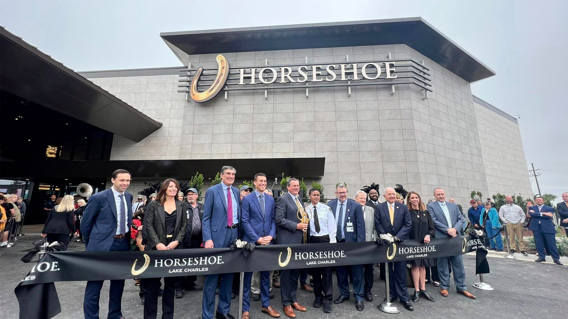 Horseshoe still finding place in crowded market