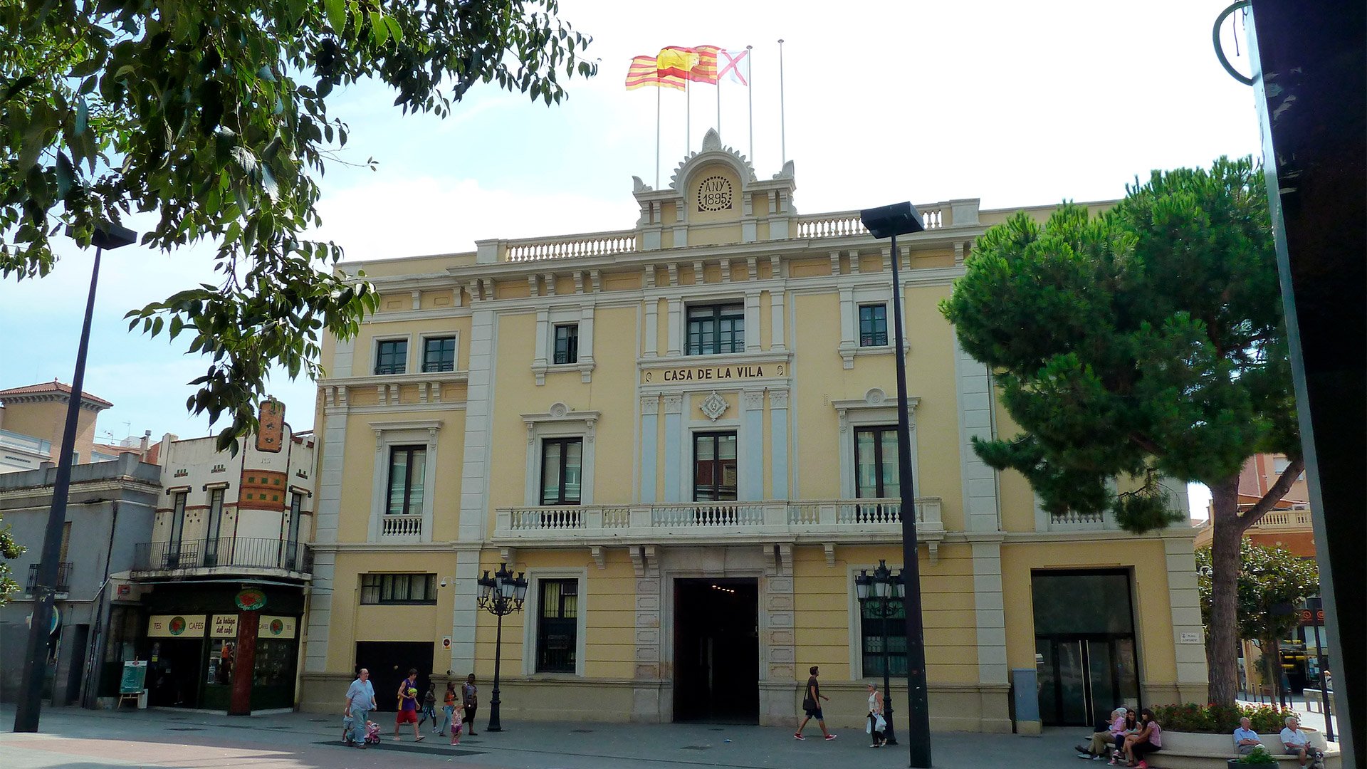 España: L'Hospitalet fijó una distancia mínima de 300 metros entre locales de juego y escuelas en Cataluña