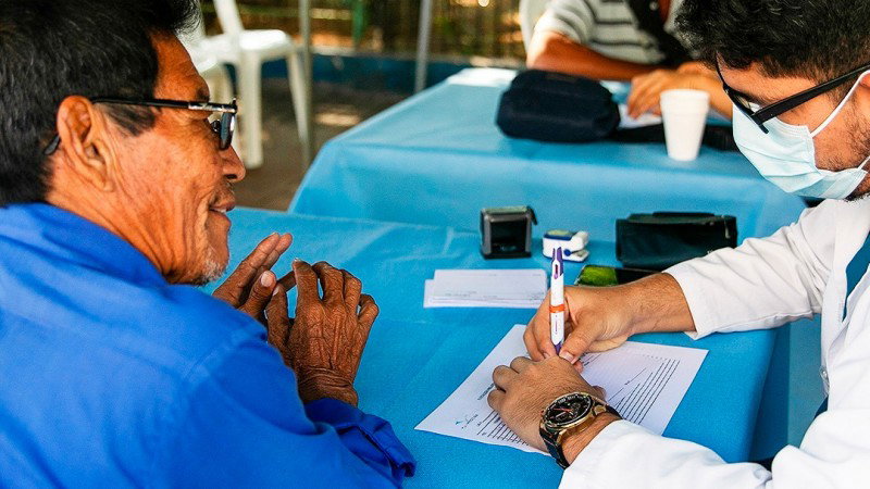 La Lotería Nacional de Beneficencia desplegó una brigada médica para atender a sus vendedores