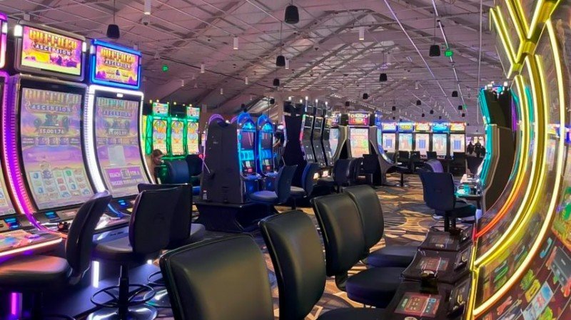 Virginia: Caesars temporary Danville Casino rakes in nearly $12M within two weeks of opening in May