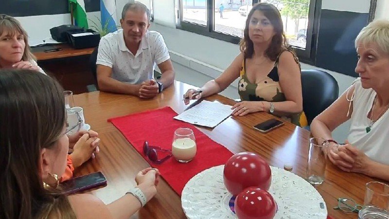 La Lotería de Río Negro y el Ministerio de Salud provincial suscriben un convenio para luchar contra el juego problemático