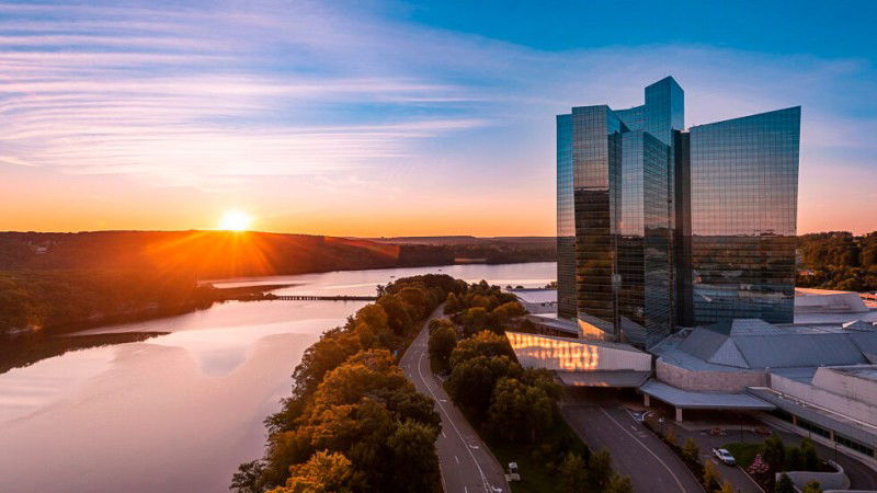 Connecticut's Mohegan Sun wins two awards in Yankee Magazine’s 2025 Travel Guide